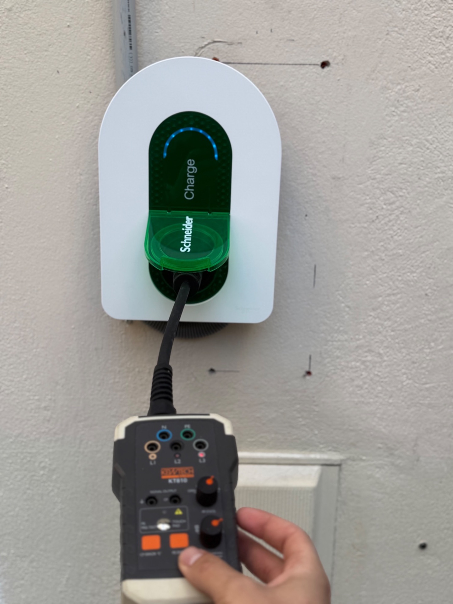 Wallbox Schneider triphasée 22 kW