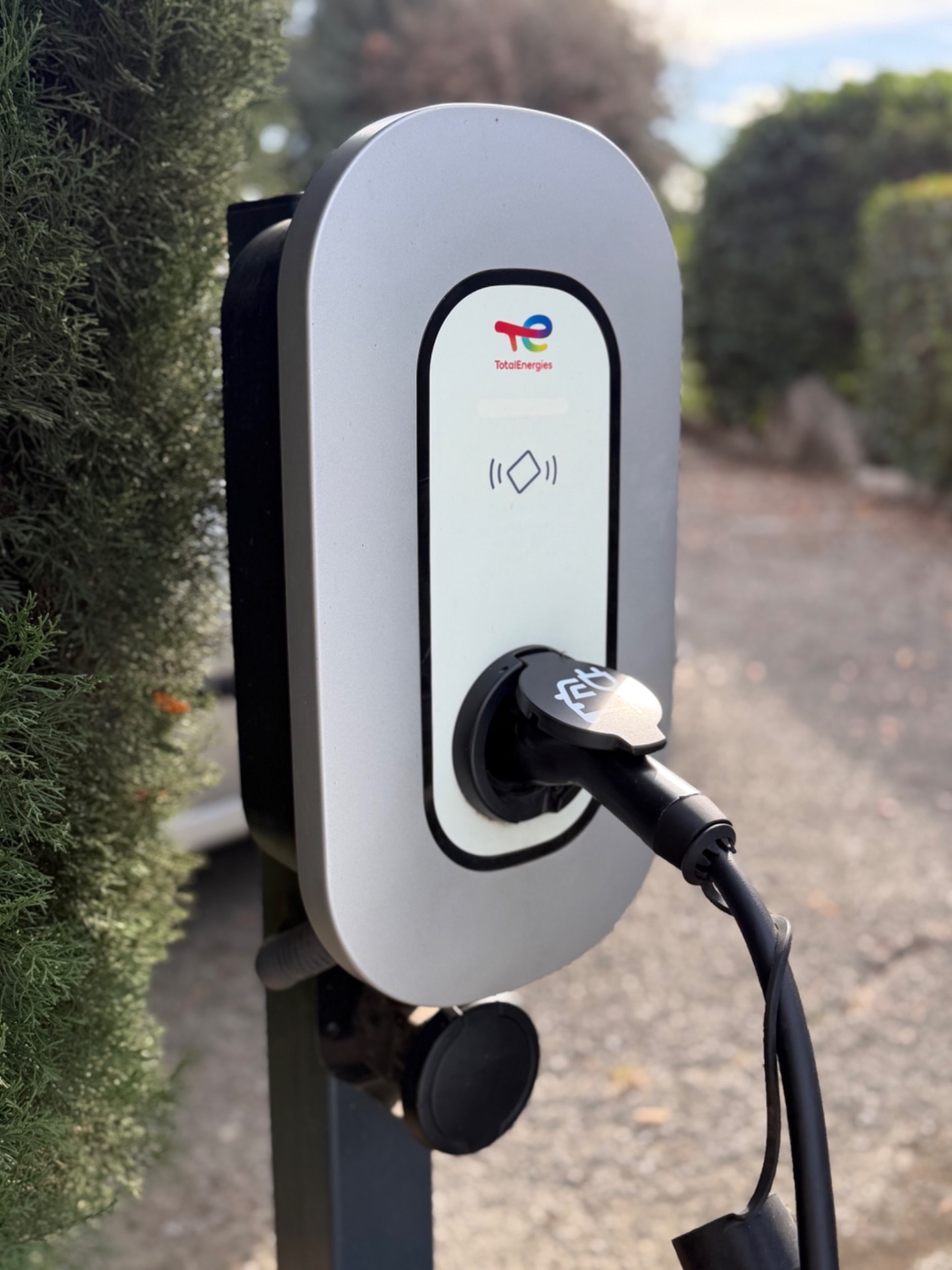 Borne connectée TotalEnergies — Maison individuelle