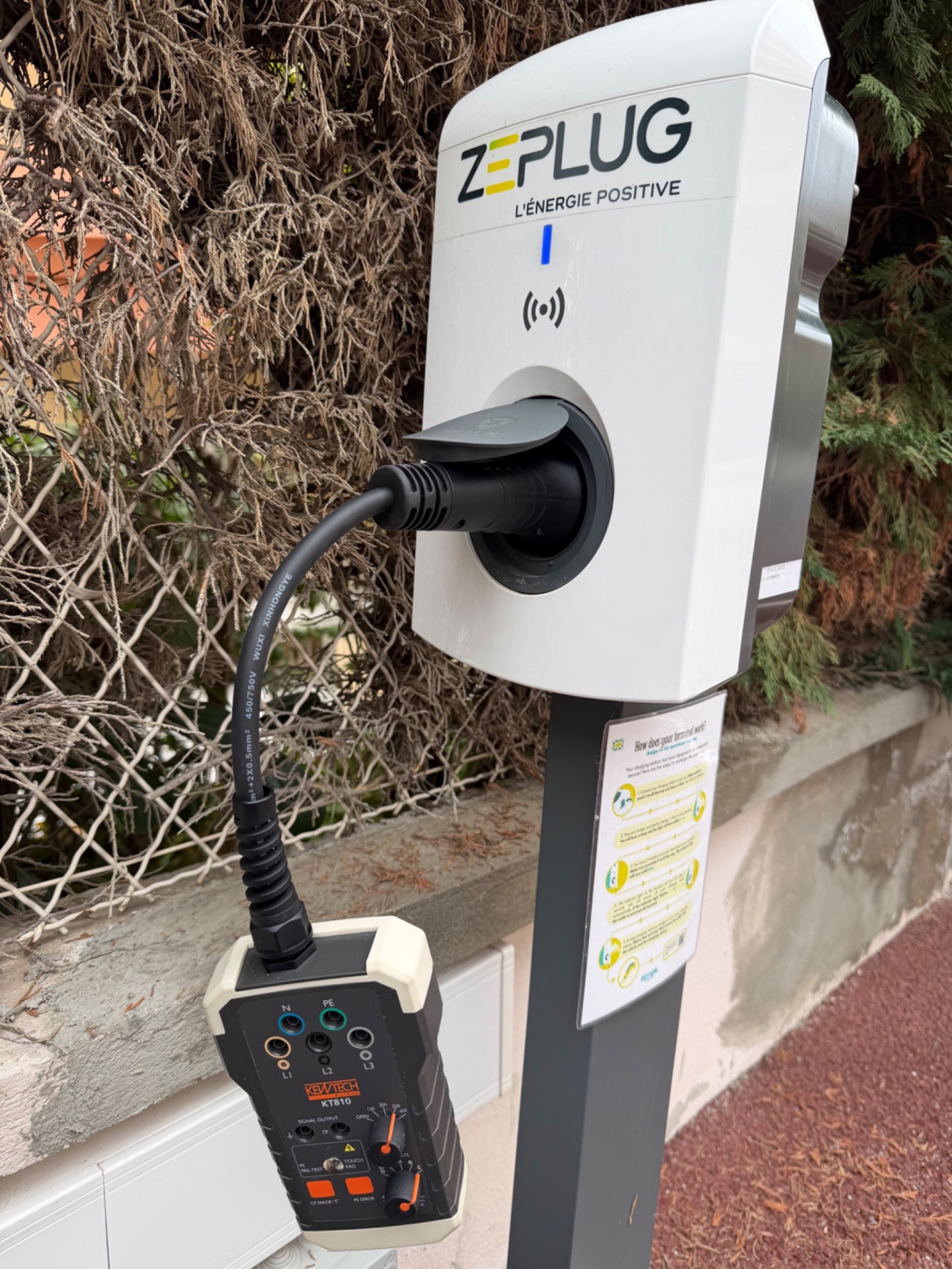 ZEPLUG extérieur — Parking résidentiel